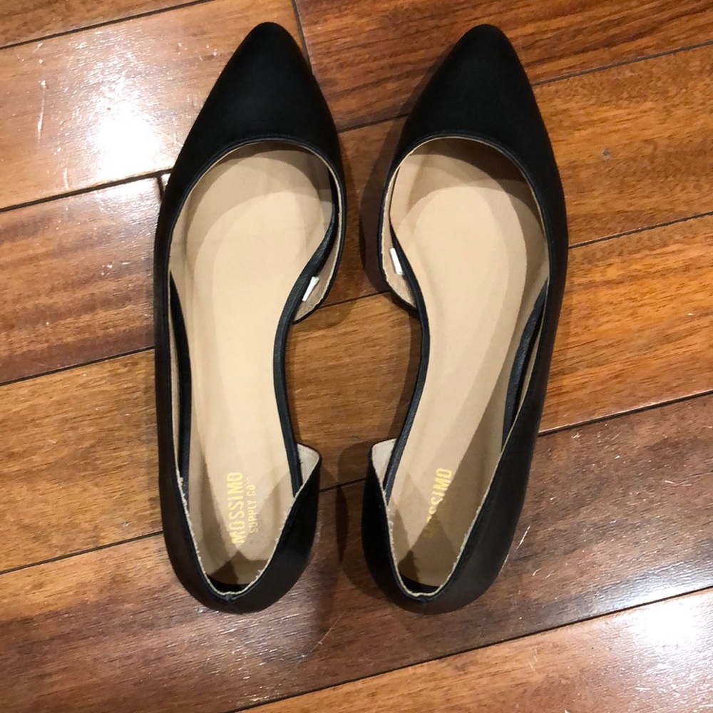 Mossimo Supply Co. black flats. Size 7.5